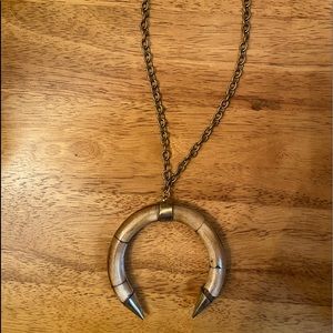 20 in love poppy horn necklace